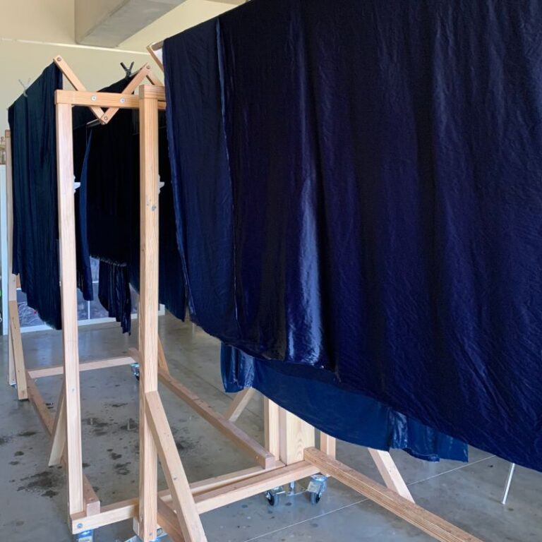 Formation indigo, gestion des nuances et des finitions sur moyens formats