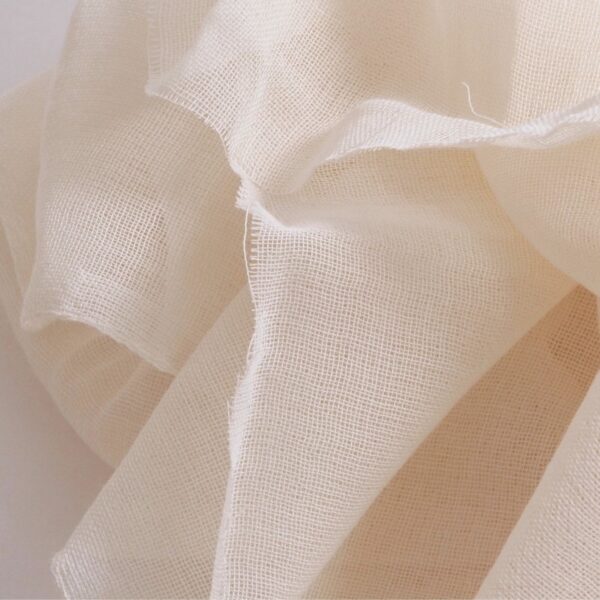 Voile de laine grège tissée au japon - au mètre Voile de laine grège tissée au japon - au mètre